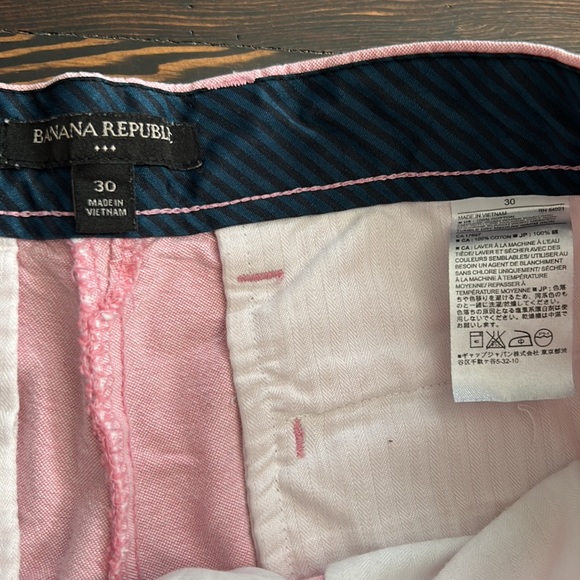 Banana Republic men’s pink or pale red cotton shorts - size 30 - Picture 2 of 7